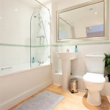 Modern Spacious Studio Close To Station Londres Exterior foto